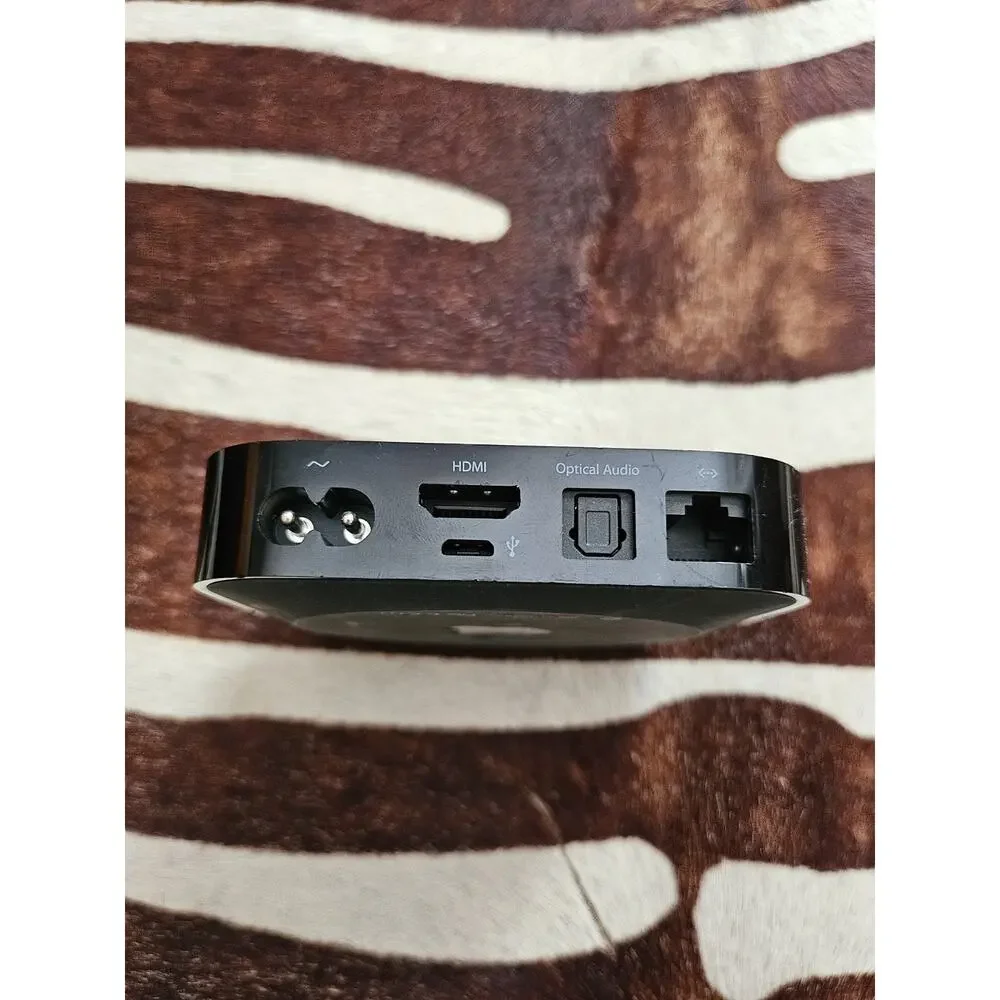 Apple TV (3rd Generation) A1469 HD Media Streamer